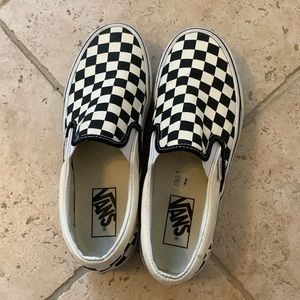 Vans checkered platform sneakers in size 7.5.
